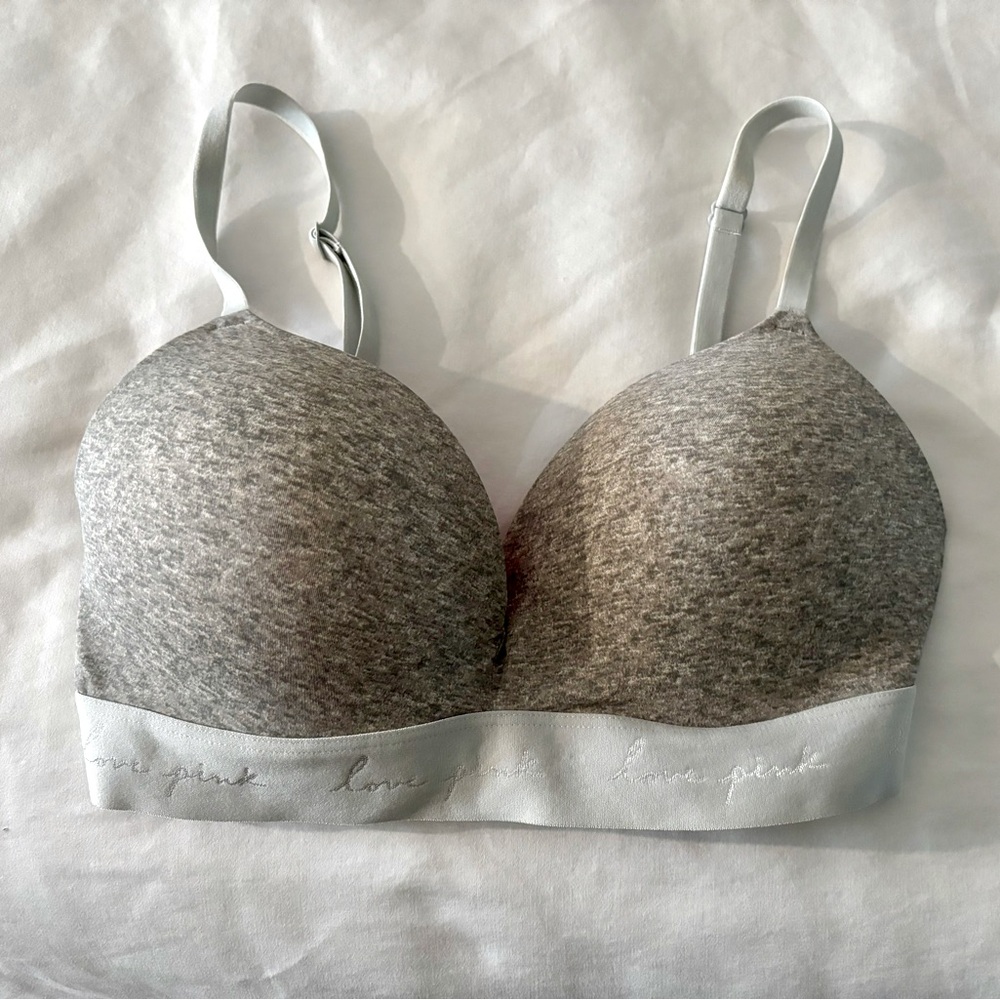 Victoria’s Secret Wear Everywhere Wireless Bra Size 34 D in Light Grey Marl
